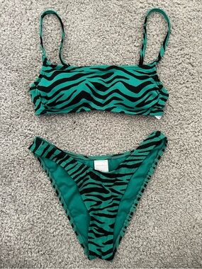 Xhilaration Green and Black Ribbed Bikini Set